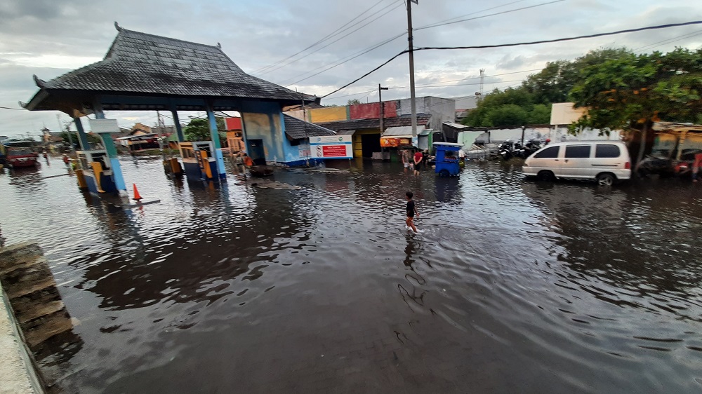Waspada Puncak Air Pasang! Camat Semarang Utara Koordinasi Antisipasi Dampak Supermoon Menurut BMKG