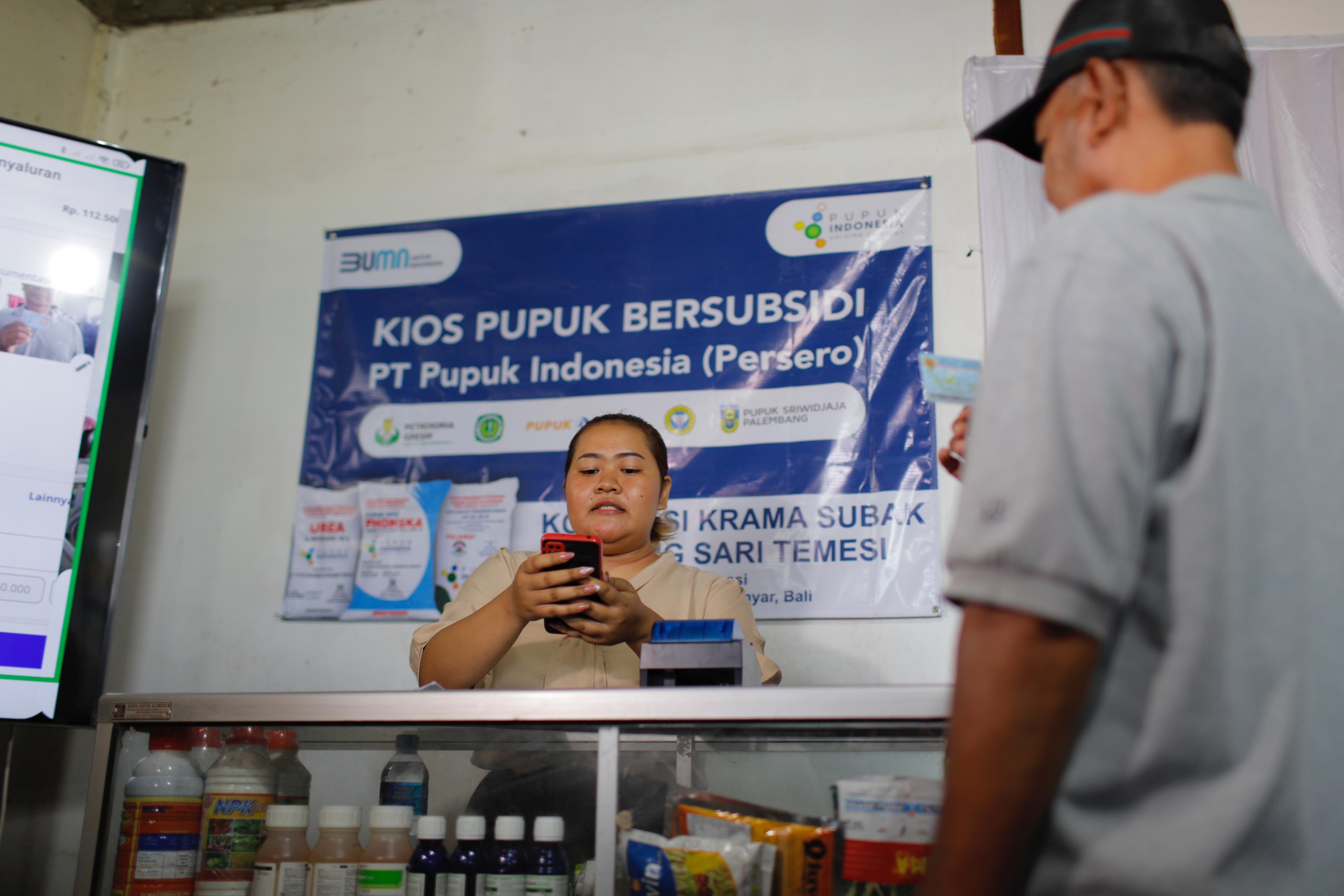 Pupuk Bersubsidi, PT Pupuk Indonesia Pastikan Mitra Kios Jual Sesuai HET