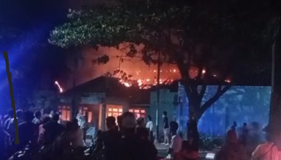Gedung Puskesmas Lama Sluke Rembang Ludes Terbakar, Diduga Akibat Korsleting