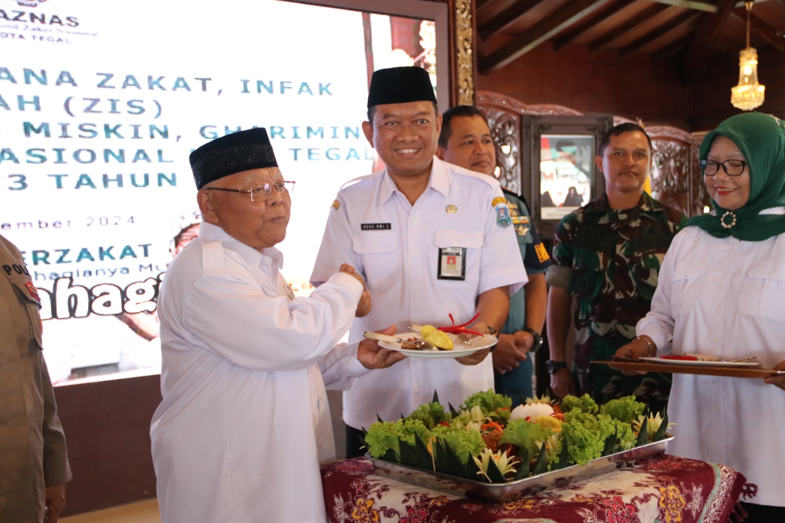 Peringati HUT ke-24, Baznas Kota Tegal Tashorufkan ZIS untuk 3.600 Mustahik