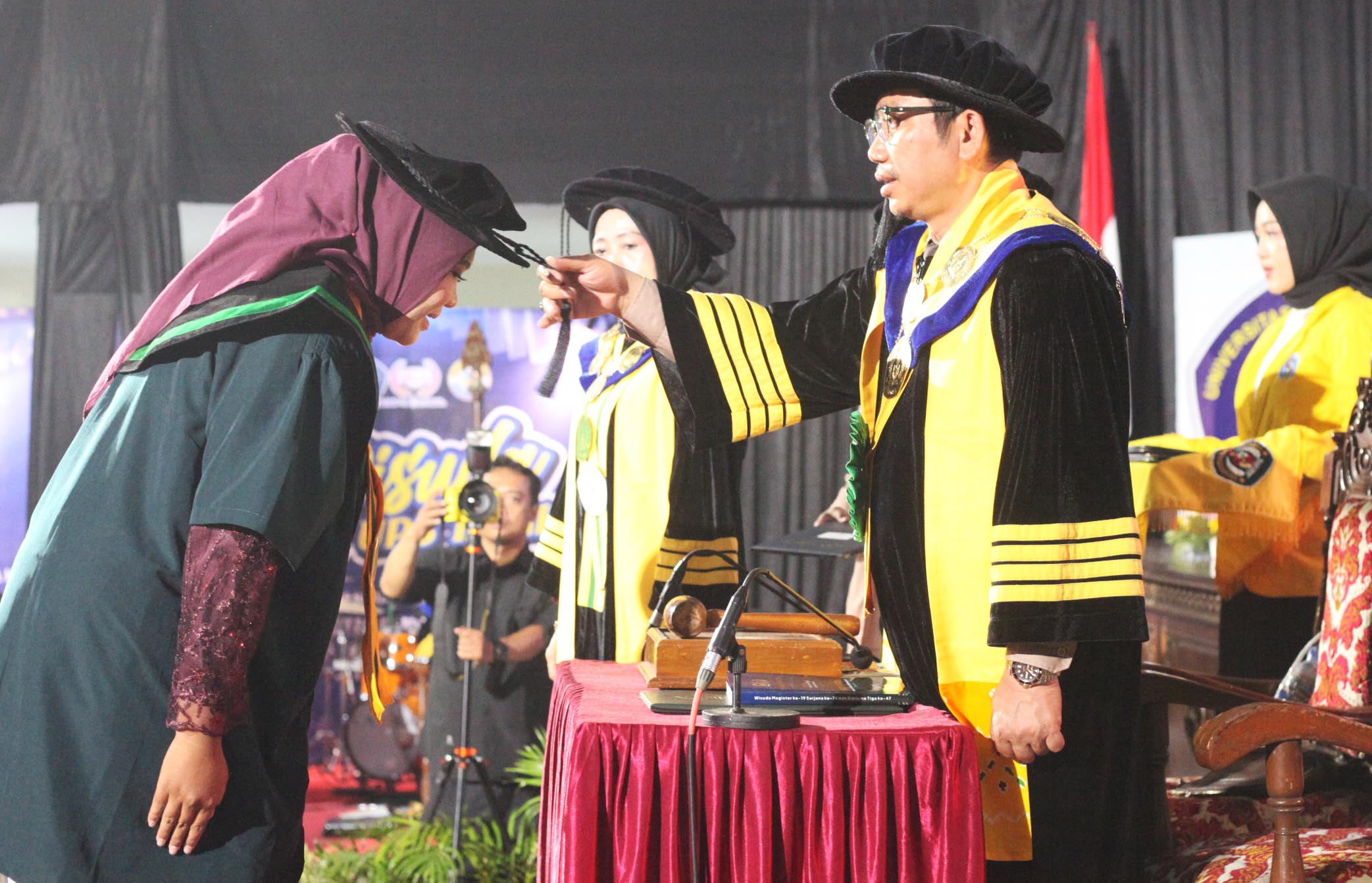 ‎UPS Cetak 876 Lulusan Tangguh Hadapi Era Digital ‎