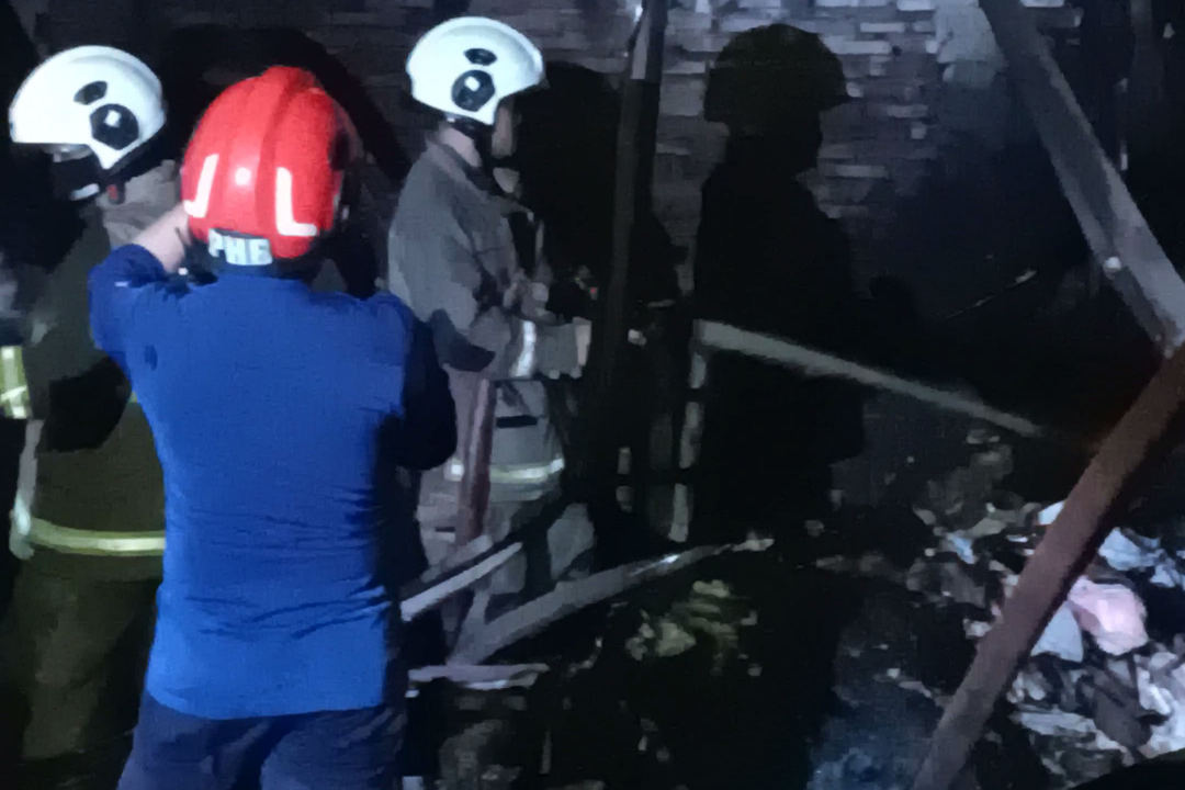Kebakaran Gudang Rosok di Tambak Aji Semarang, Akses Sempit Hambat Pemadaman