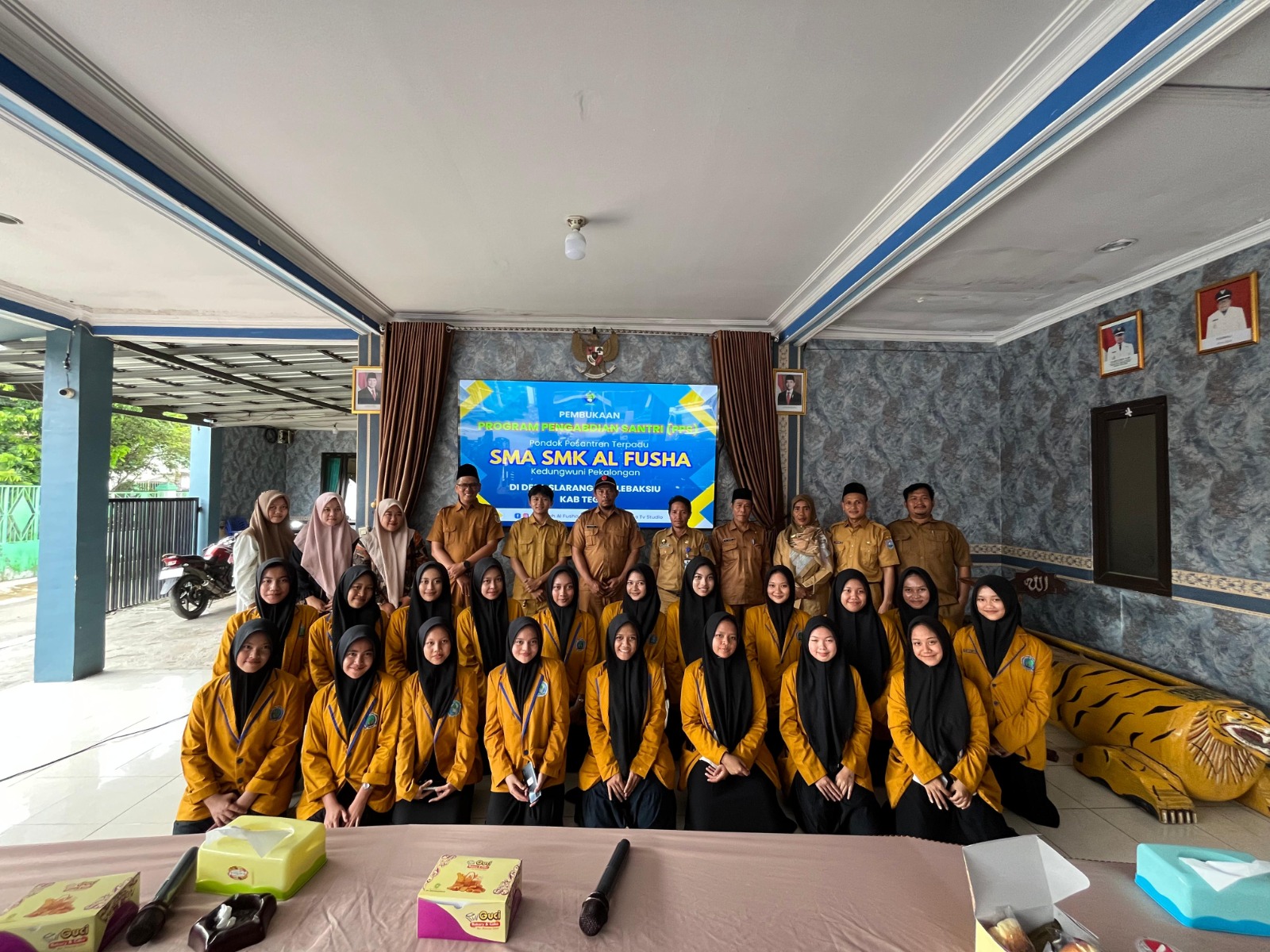 21 Santriwati Al-Fusha Terjun ke Desa Slarang Kidul Tegal, Asah Kepedulian Lewat PPS