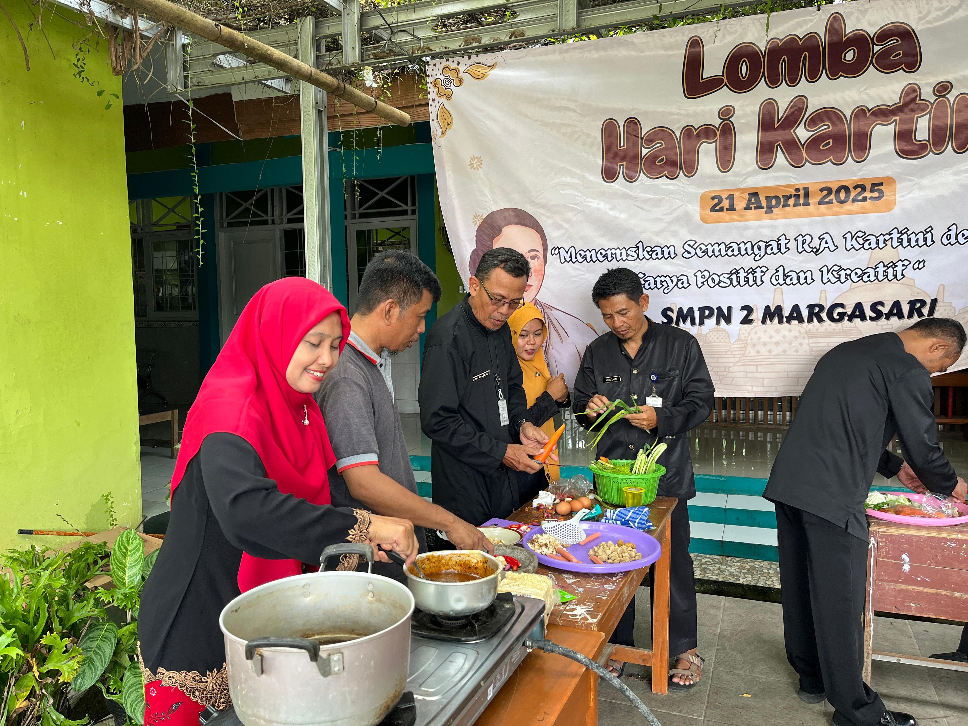 Warga SMP Negeri 2 Margasari Kabupaten Tegal Gelar Lomba Antarguru dan Antarsiswa