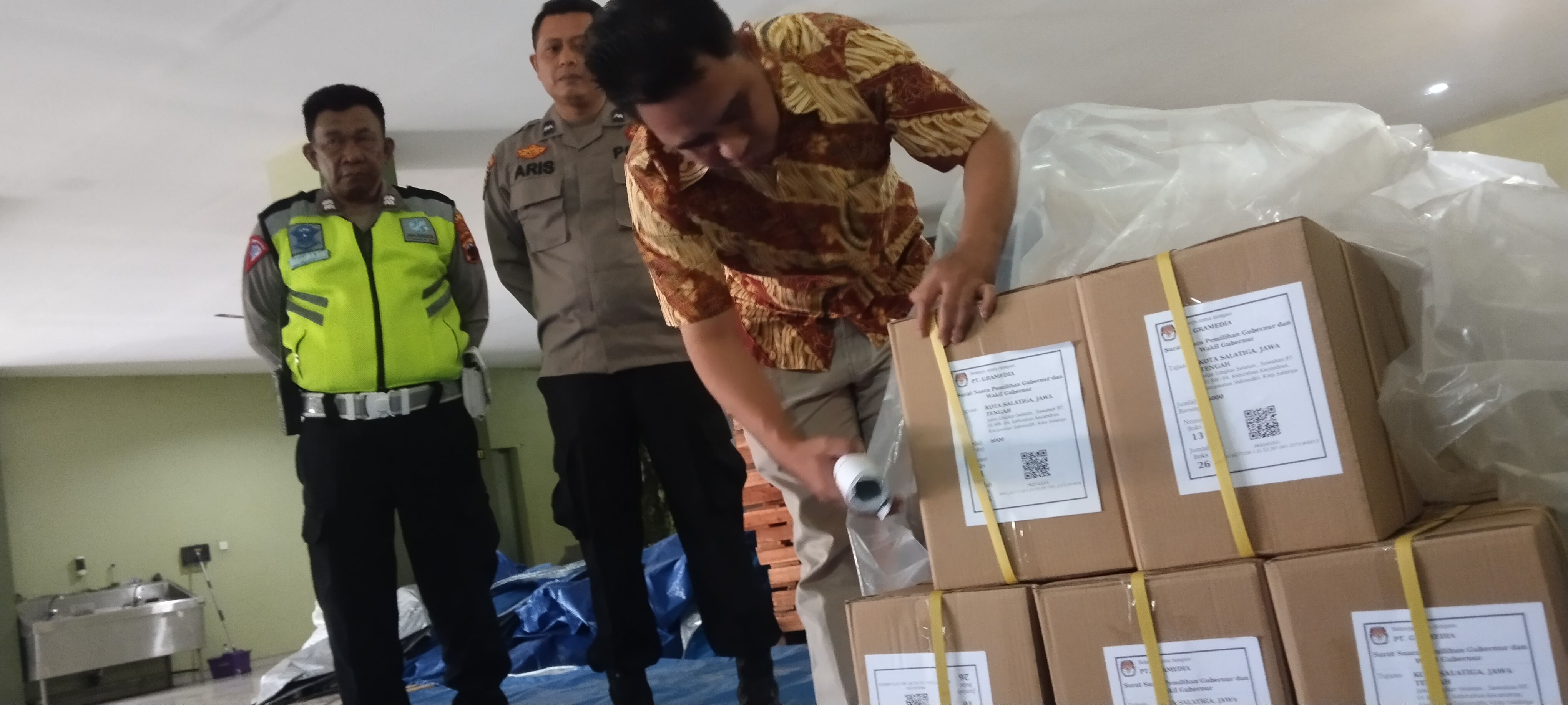 26 Box Surat Suara Pilgub Jateng Tiba di Gudang KPU Salatiga Tadi Malam 