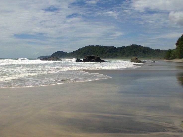 Ini Dia Wisata Pantai di Cilacap yang Tersembunyi Keindahannya, Simak Penjelasannya Berikut!