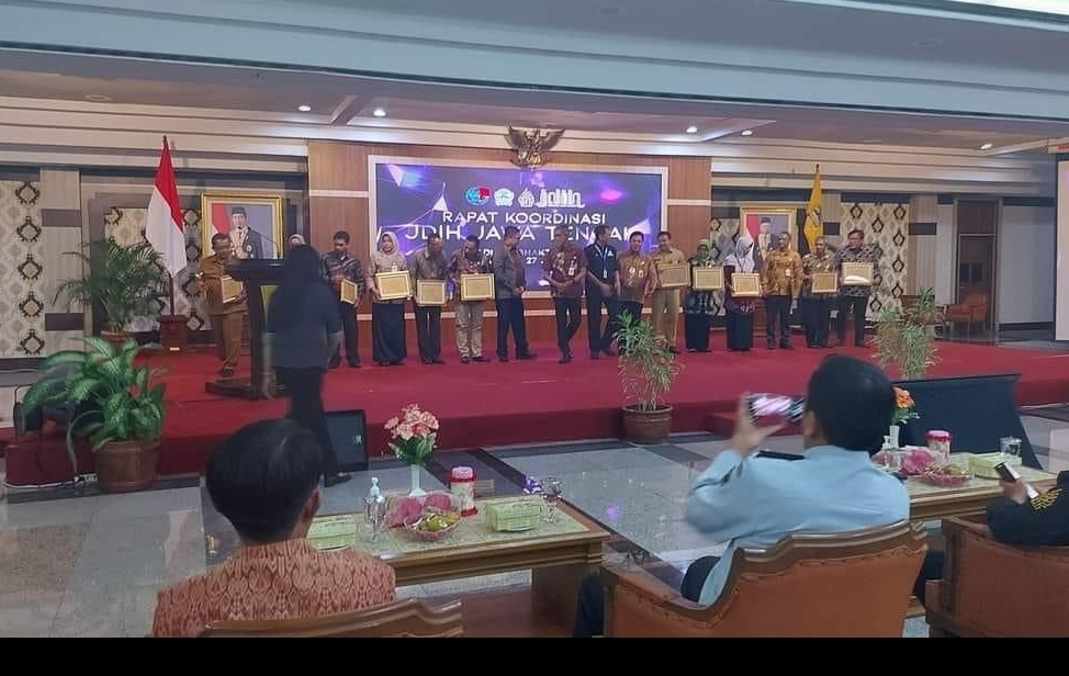 Keren! Fakultas Hukum UPS Tegal Raih Penghargaan Pengelola JDIH Terbaik Perguruan Tinggi se Jawa Tengah