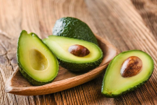 7 Buah untuk Mengecilkan Perut Buncit secara Efektif