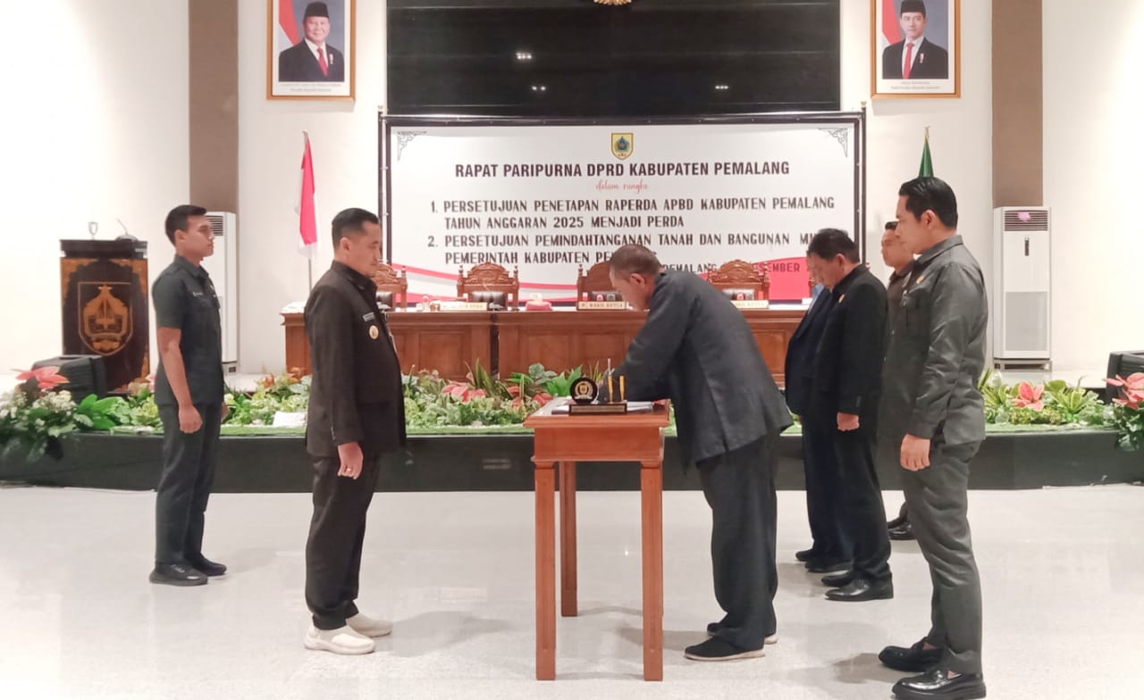 DPRD Kabupaten Pemalang Tetapkan Raperda APBD 2025 Menjadi Perda