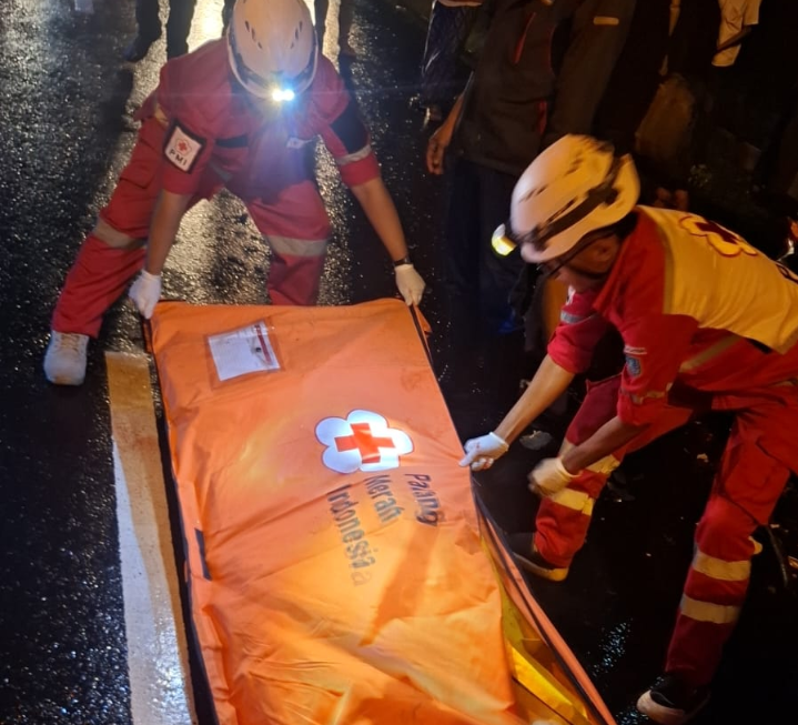 Tabrak Truk Mogok di JLS, Pengendara Beat Warga Cikal Tuntang Tewas di Tempat