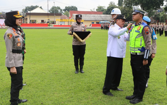 Usai Dilantik Kapolres Salatiga, AKBP Veronica Langsung Pimpin Operasi Ketupat Candi 2025 di Kota Tertoleransi