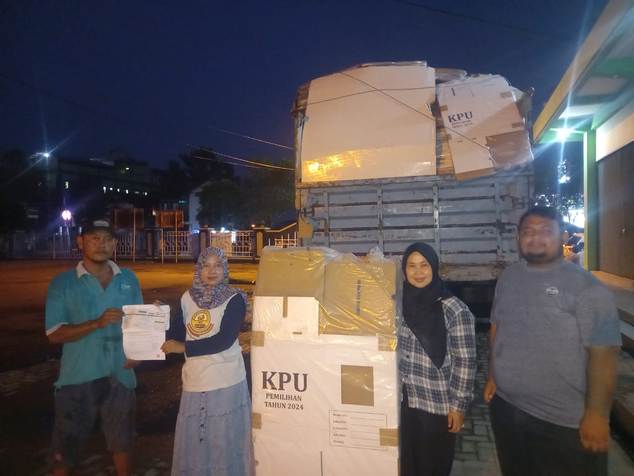 KPU Demak Terima Kiriman 3.265 Logistik  Kotak Suara