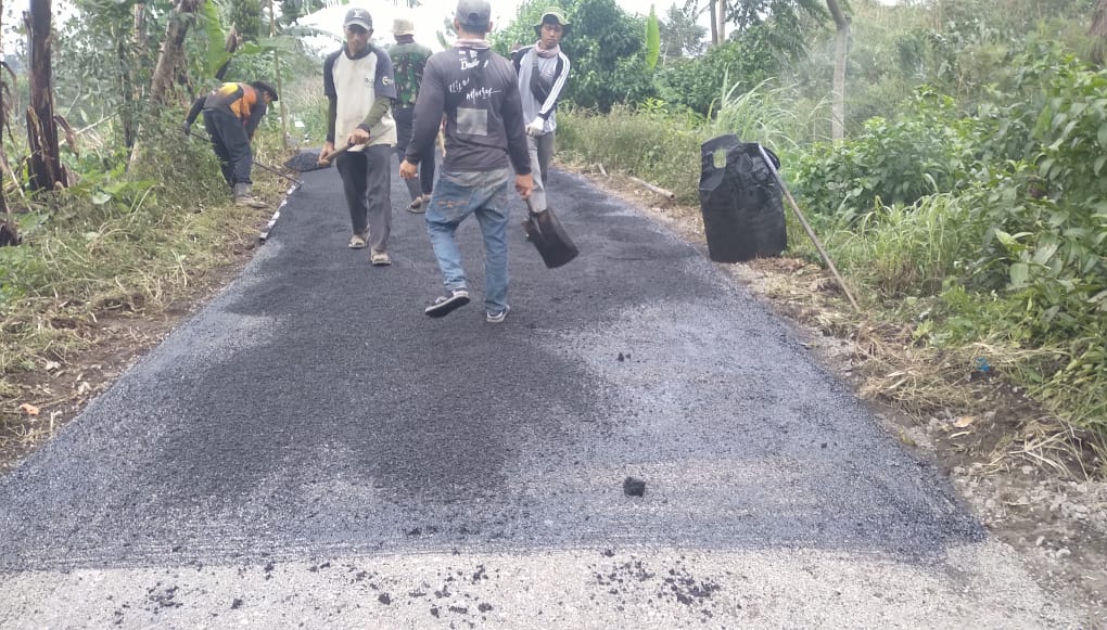 Jelang Idul Fitri, Jalan Perbatasan Antardesa di Kabupaten Pemalang Diaspal