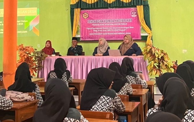 Poltek Harber Tegal Latih Akuntansi Desa di SMK Peristek Pangkah