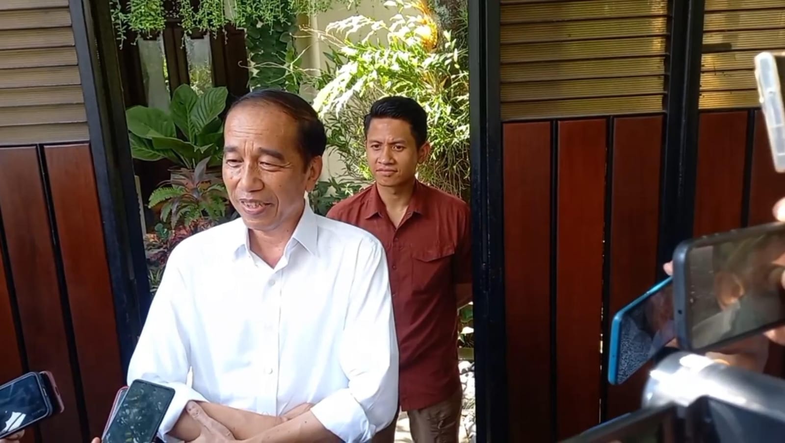 Jokowi Bantah Campur Tangan dalam Mutasi Letjen TNI Kunto Arief Wibowo