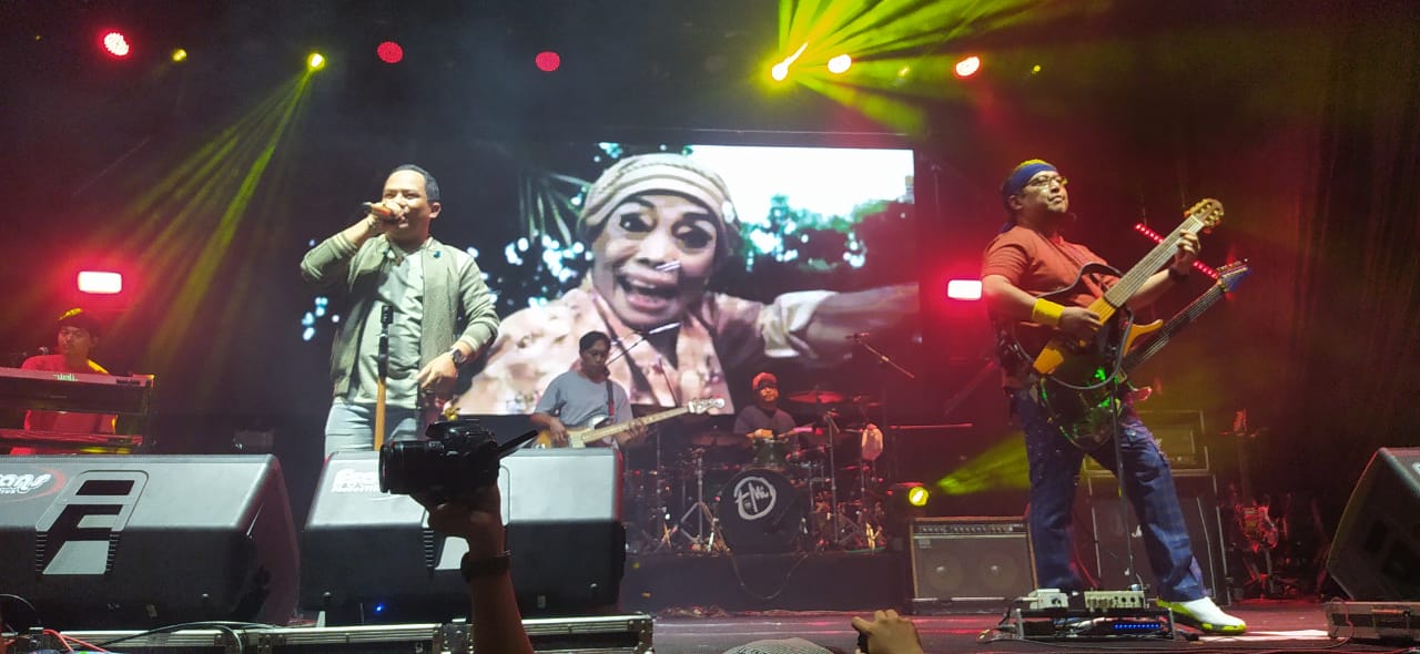 Suka Cita Sambut Hari Jadi Kudus ke 475, Konser Wali Band Hibur Warga Kota Kretek