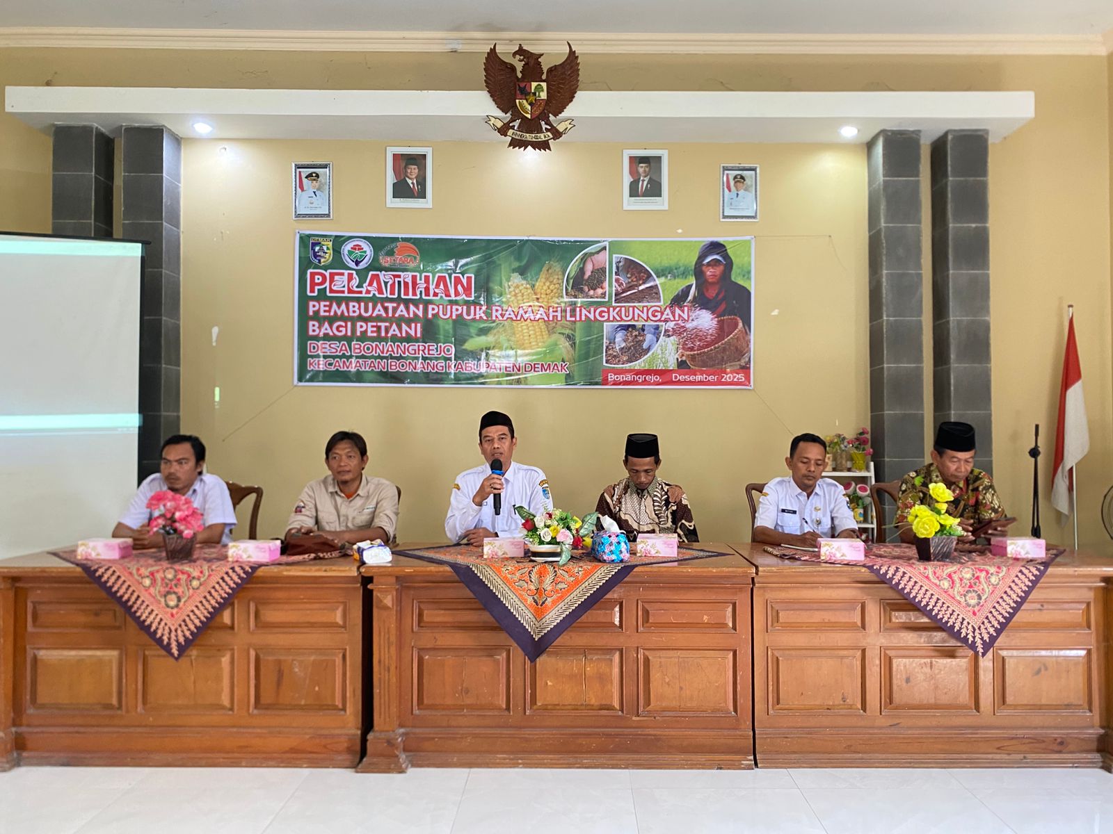 Lahan Terdampak Rob, Pemdes Bonangrejo Bekali Petani Pelatihan Pupuk Ramah Lingkungan