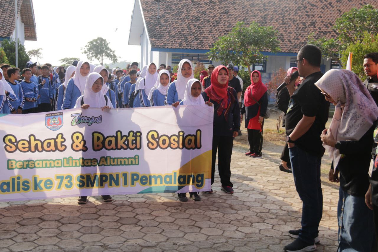 Plt Bupati Pemalang H Mansur Hidayat Nilai SMPN 1 Sekolah Terbaik