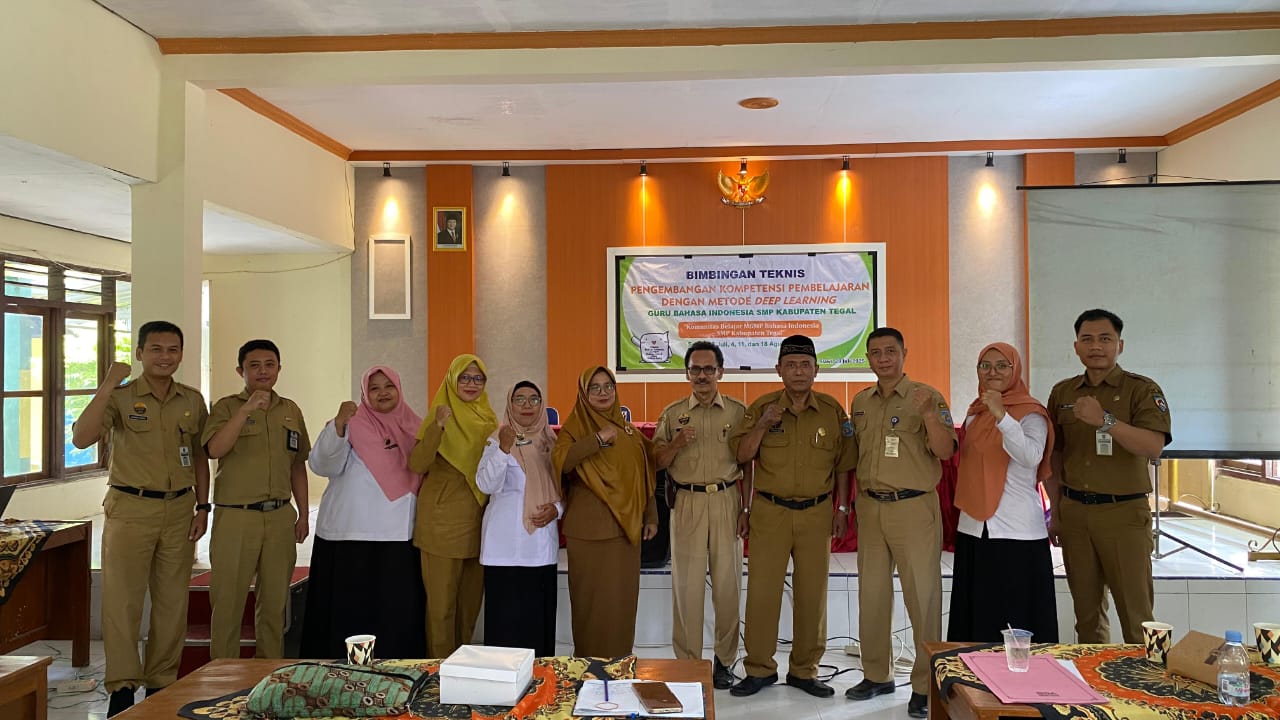 ‎Serah Terima Pengurus Baru MGMP Bahasa Indonesia Kabupaten Tegal 