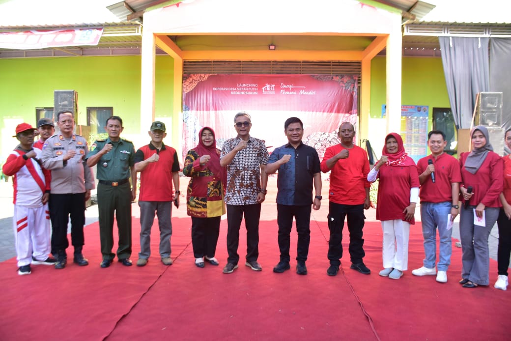 Bupati Tegal Launching Koperasi Desa Merah Putih di Kedungsukun 