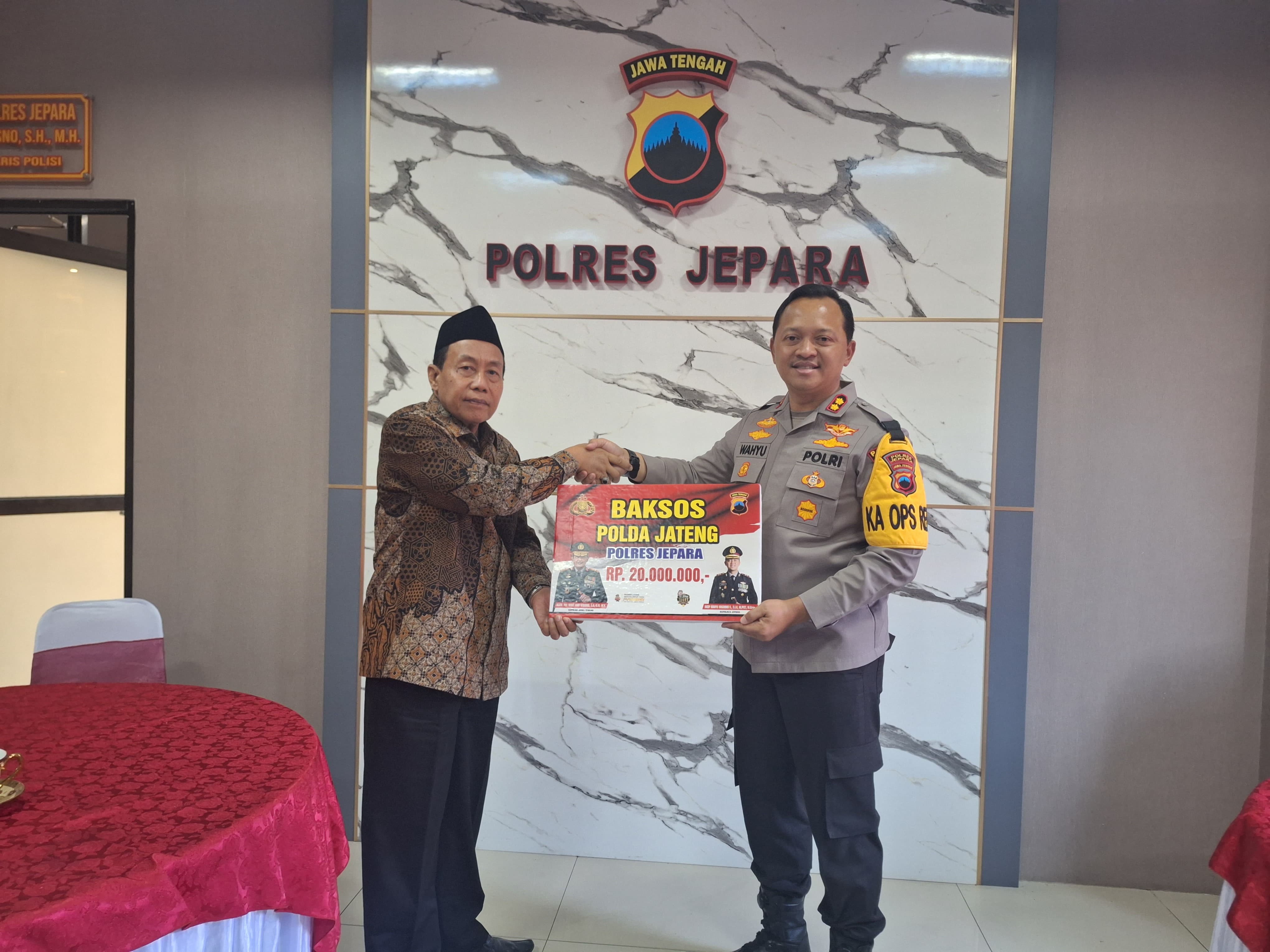 Pembangunan RS Anugerah Sehat Tak Kunjung Selesai, Polres Jepara Tergugah Kucurkan Bantuan Dana