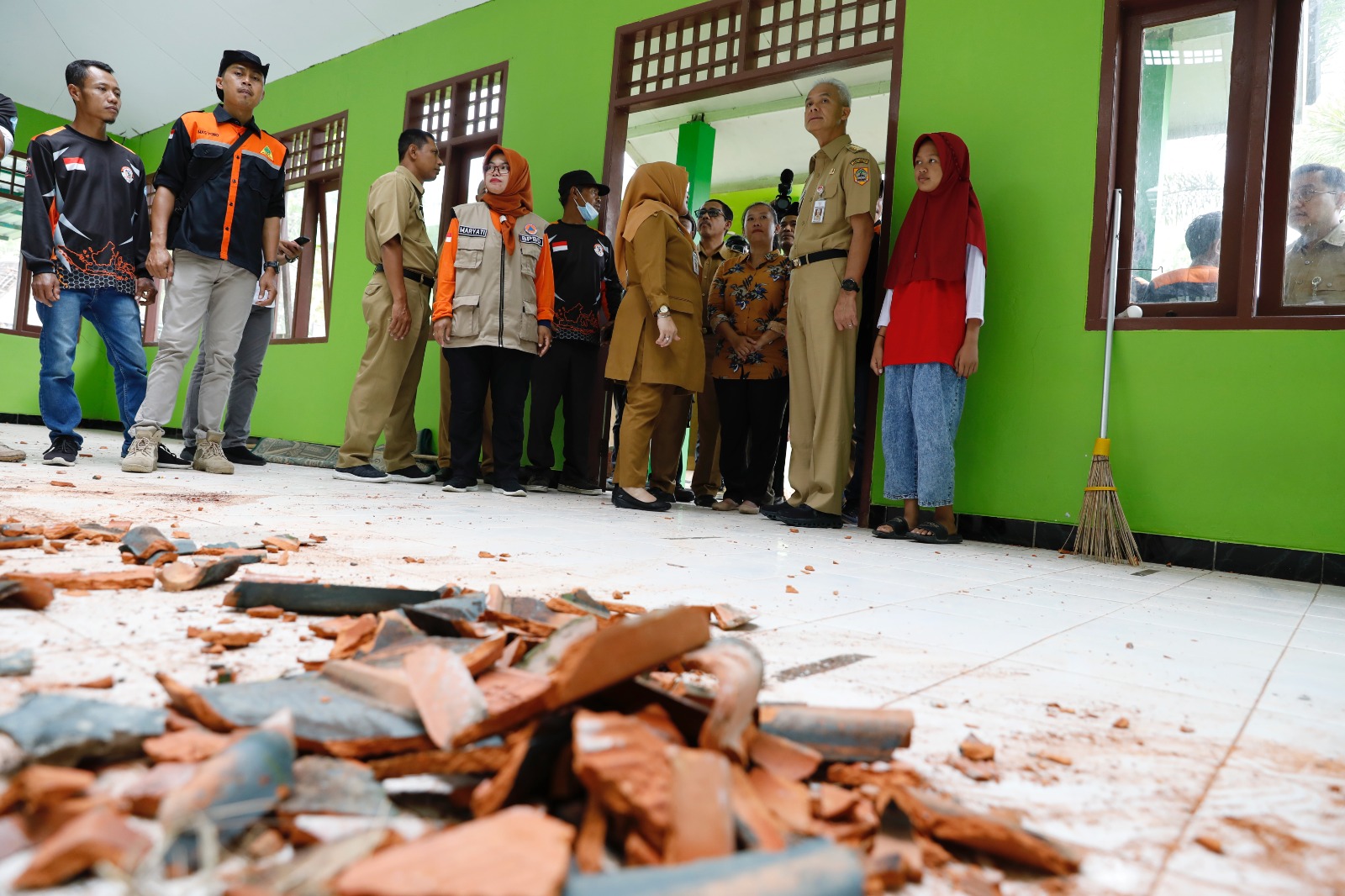 Tinjau Dampak Gempa di Wonogiri, Ganjar Prioritaskan Perbaikan Sekolah