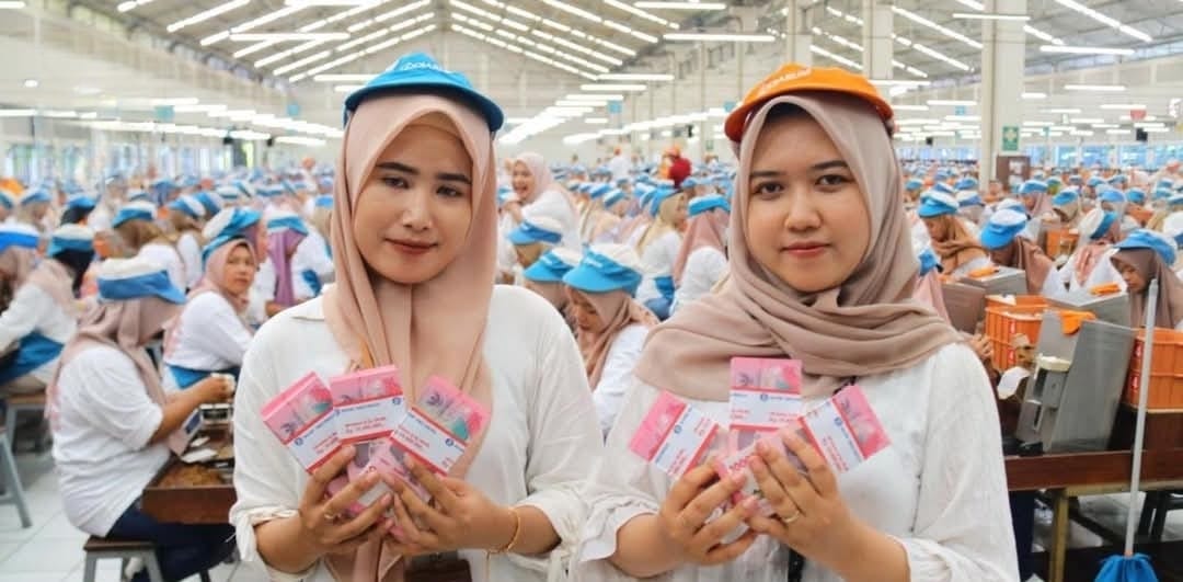 Dimanjakan BLT Puluhan Miliar, Ribuan Buruh Rokok Kudus pun Senang