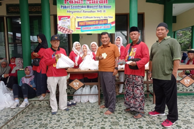 Ratusan Warga Pala Barat Kabupaten Tegal Ramaikan Jalan Santai dan Pasar Murah Ramadan 