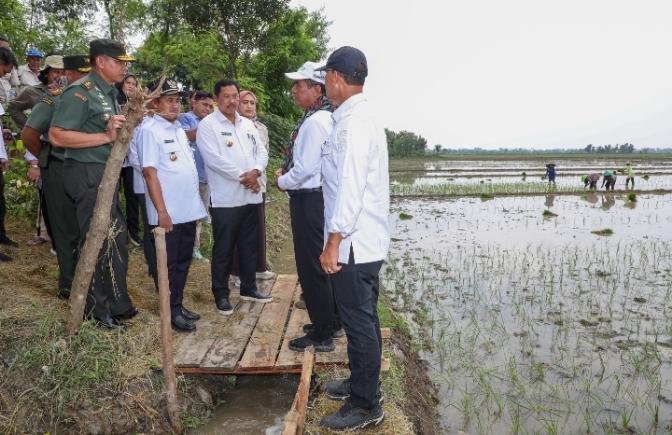 Kementan Turunkan Tim Penuntasan Distribusi Pupuk, Pj Gubernur Jawa Tengah Siap untuk Mengawasi 