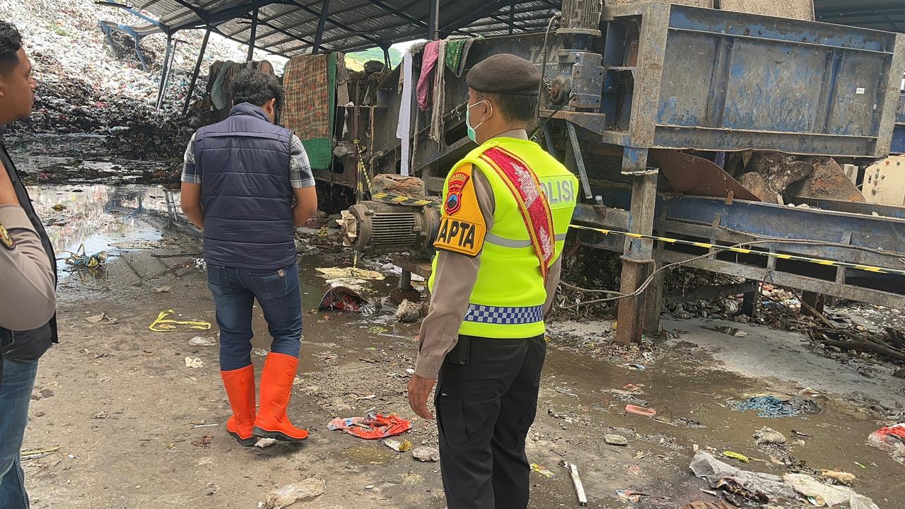 Operator PLTSa Tewas Terjepit Mesin di TPA Putri Cempo Solo