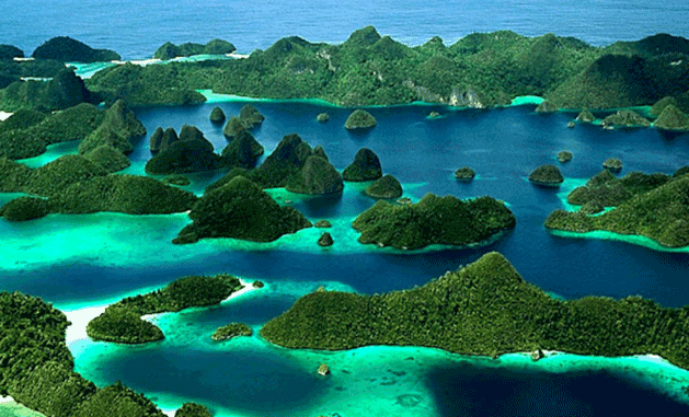 Destinasi Wisata Indonesia yang Paling Ramai Dikunjungi Turis, Nomor 9 jarang Ada yang Tau!