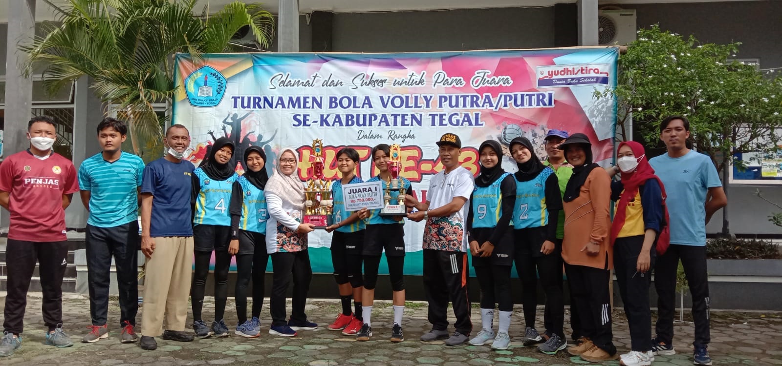 Luar Biasa, SMPN 1 Margasari Kabupaten Tegal Ukir Prestasi di Cabang Olahraga Bola Voli 