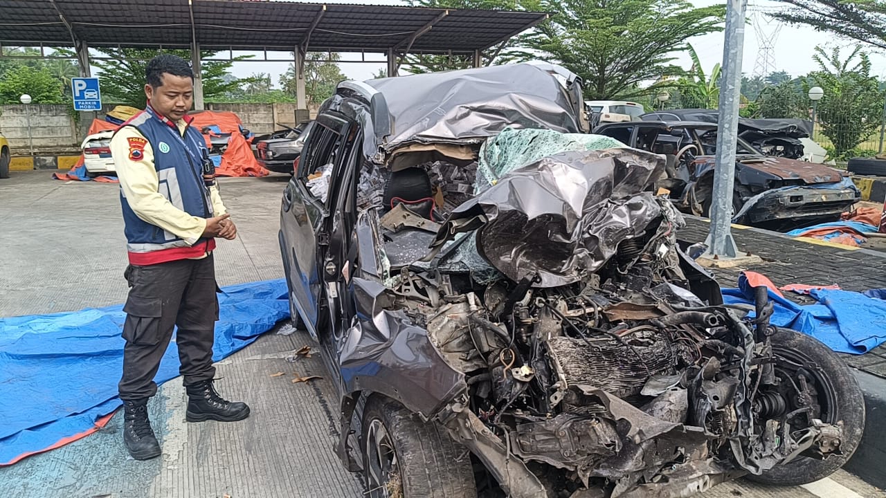 Kecelakaan Maut di Tol Pemalang-Batang, 1 Tewas Akibat Lawan Arus