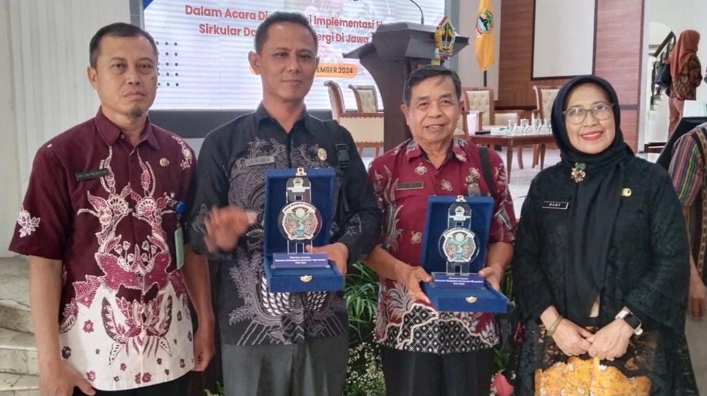 Margadana dan Debong Kulon Kota Tegal Raih Penghargaan Kelurahan Mandiri Sampah Tingkat Provinsi Jawa Tengah