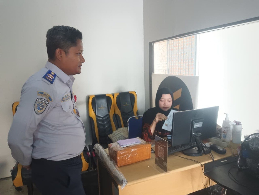 Sering Picu Macet, Dishub Semarang Tertibkan Manuver Bus Besar di Jalan Prof Hamka