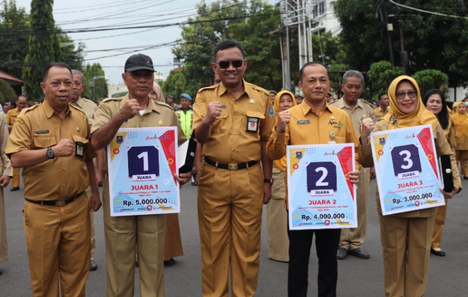 Pemkot Tegal Serahkan Hadiah Kompetisi Inovasi Pelayanan Publik 2024