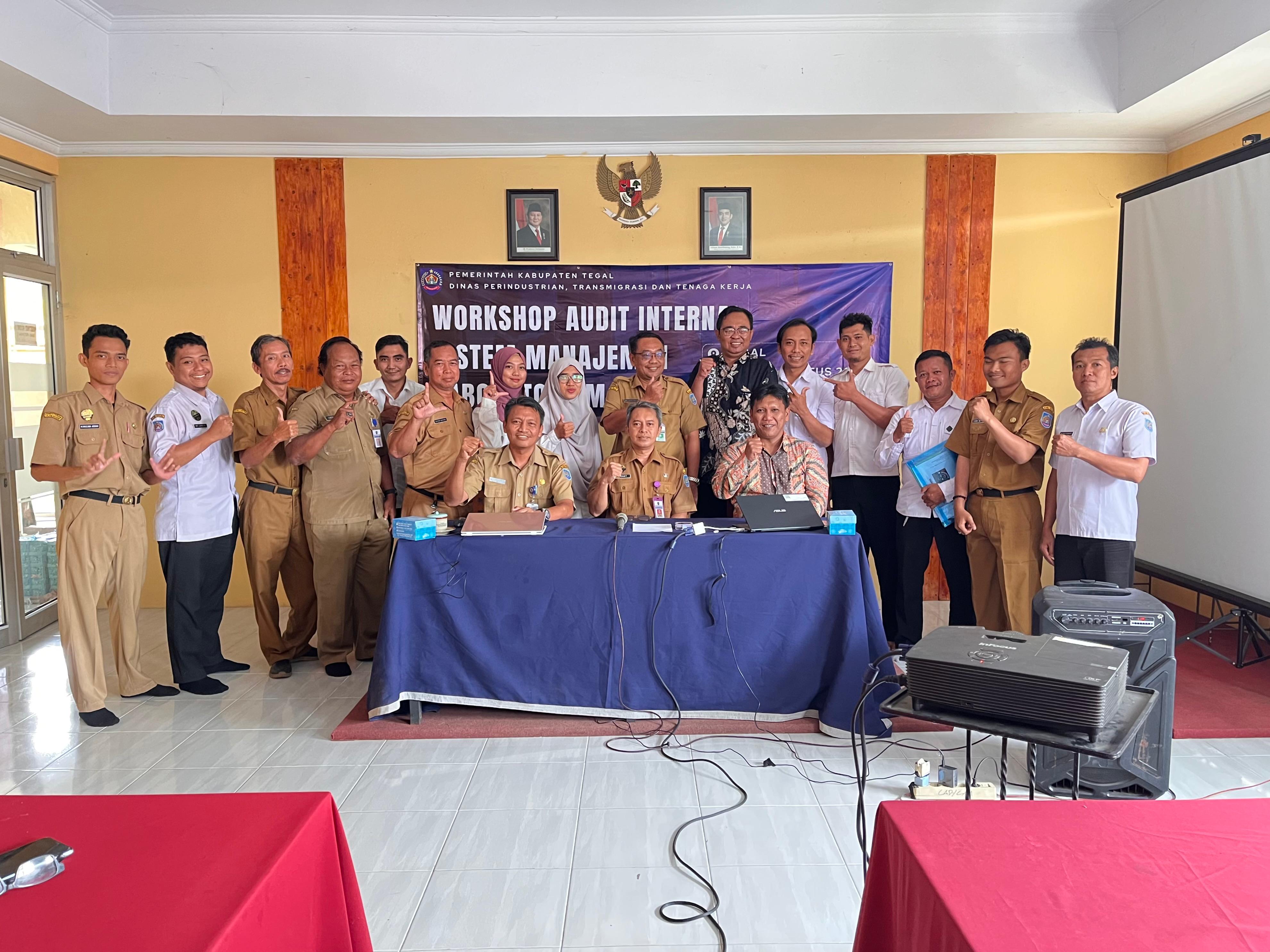 Dinas Perintransnaker Kabupaten Tegal Gelar Workshop Audit Internal Sistem Manajemen Laboratorium  ‎