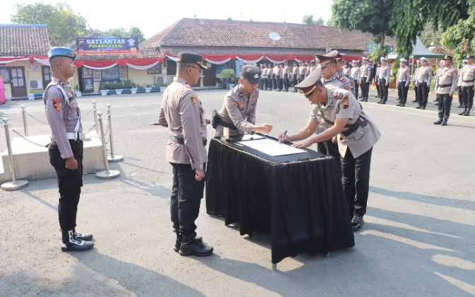 Kapolres Tegal Pimpin Rotasi Dua Jabatan Kapolsek 