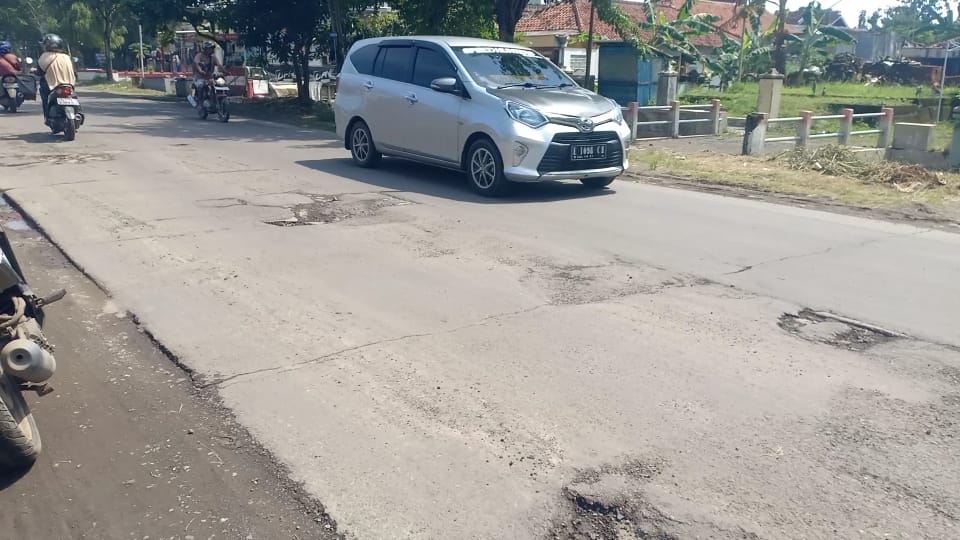 Baru Selesai Diperbaiki, Ruas Brebes-Jatibarang Rusak Lagu, Banyak Pengguna Jalan Kecelakaan 