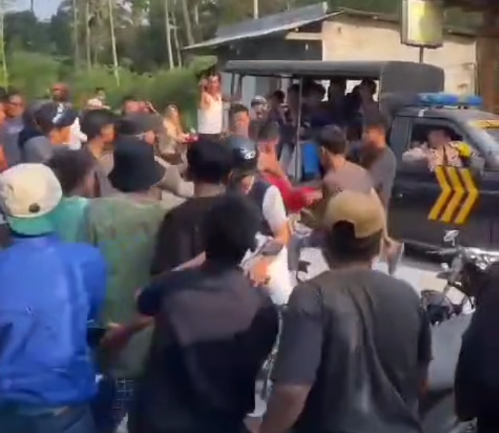 Lengkapi Diri dengan Sajam, 13 Remaja Tanggung dari Boyolali Diamankan Warga dan Personil Polsek Tengaran