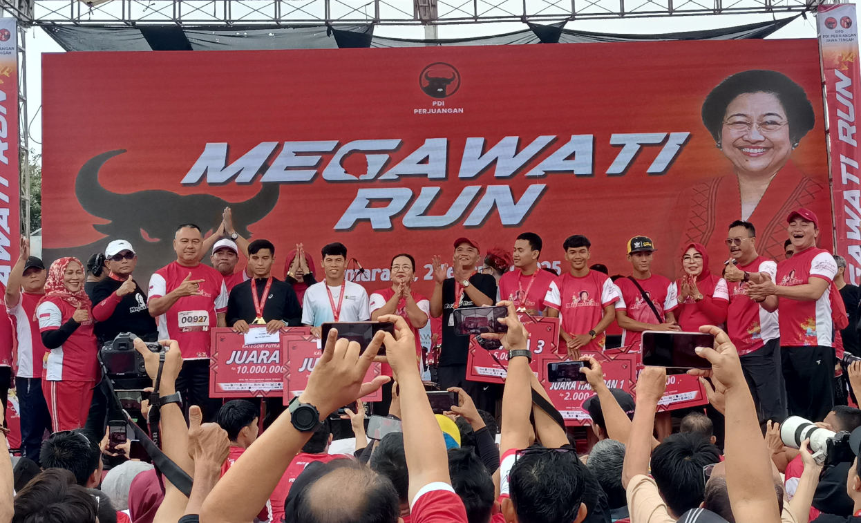 Ribuan Pelari Meriahkan Megawati Run 2025     