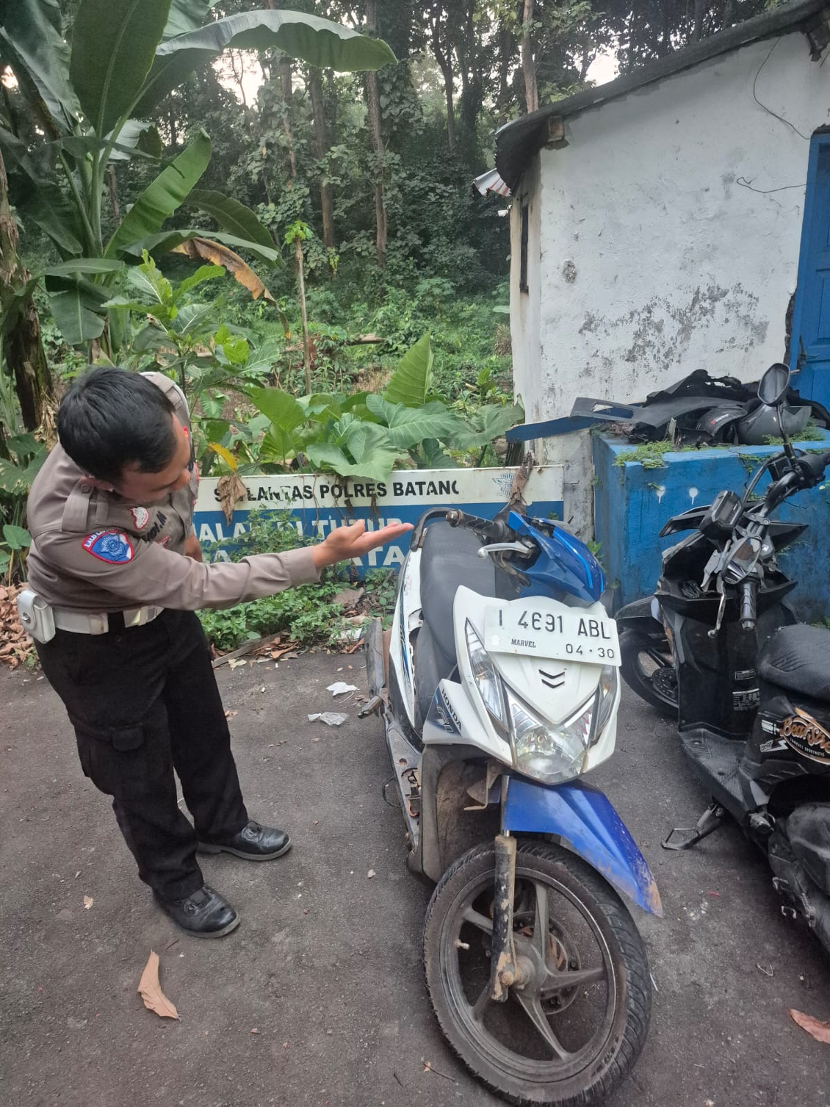 Kecelakaan Maut di Pantura Batang, Dua Pria Tewas Terlindas Roda Belakang Truk  