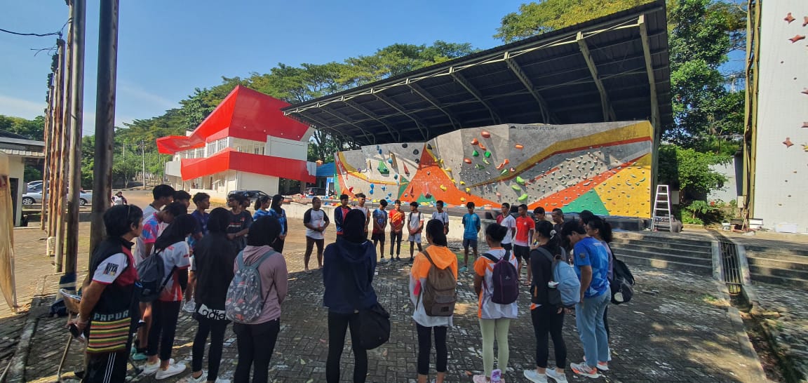 Berprestasi, Dua Atlet Panjat Tebing Asal Batang Siap Guncang Kejurnas 2025