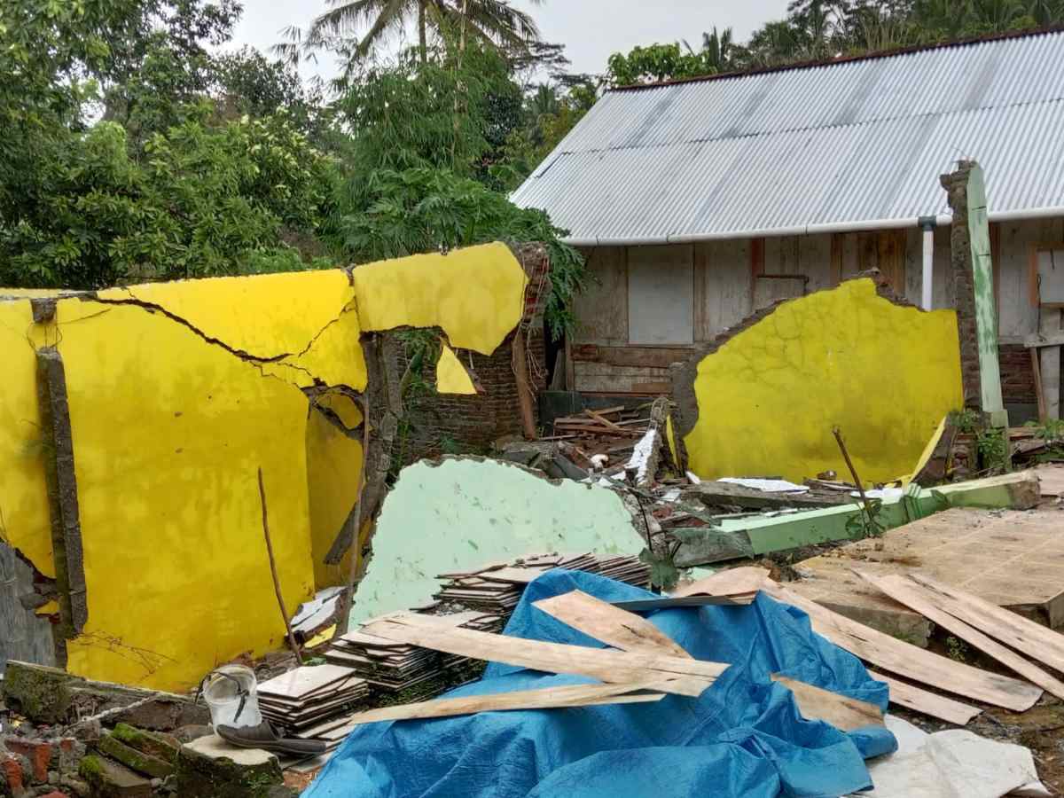 Tanah Bergerak di Desa Gumelar Wonosobo, BPBD: Satu Rumah Rusak dan Satu Ambruk