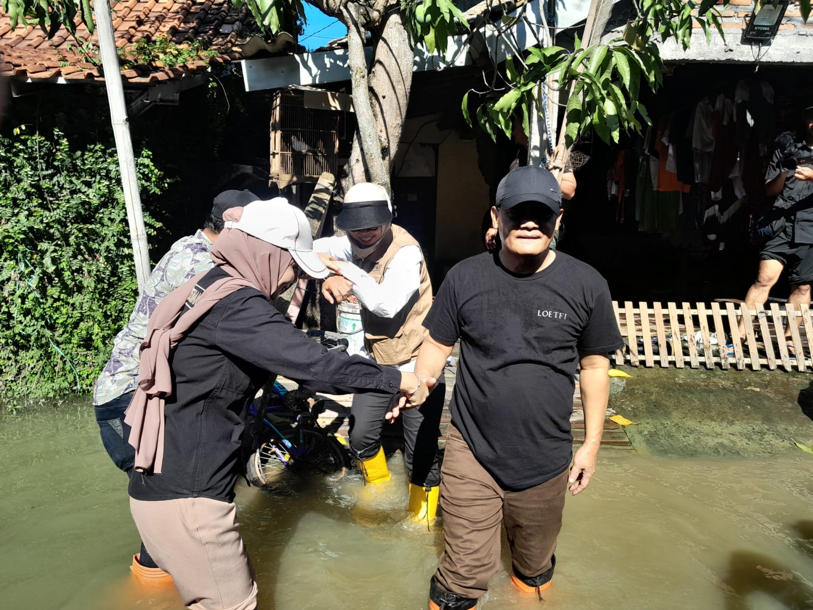 Banjir Tak Kunjung Surut, Gubernur Janji Percepat Normalisasi Sungai
