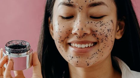 Skincare Tidak Efektif! Ini Dia 8 Pentingnya Melakukan Eksfoliasi yang Jarang Diketahui Banyak Orang!