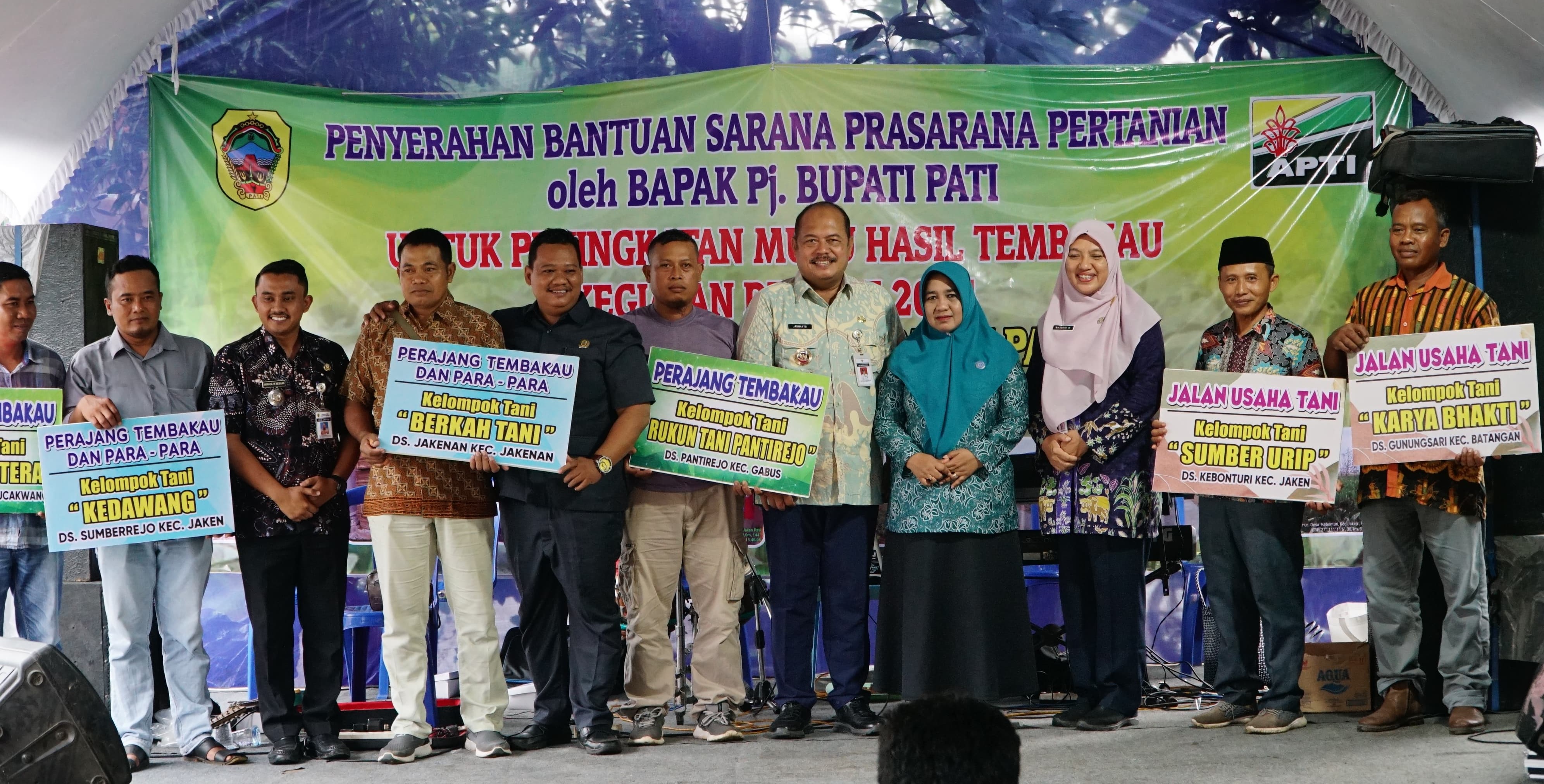 Miliki Lahan Tembakau Terluas di Pati, Petani Tembakau Jaken Digerojok Bantuan 