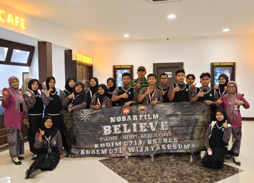 Duta Literasi SMAN 3 Brebes Hadiri Nobar Film Bersama Kodim