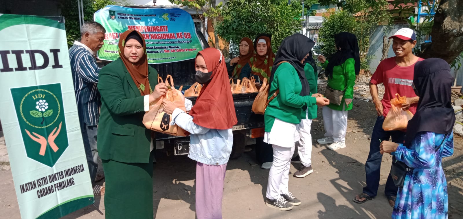 Bantu Masyarakat yang Membutuhkan, IIDI Kabupaten Pemalang Adakan Sembako Murah