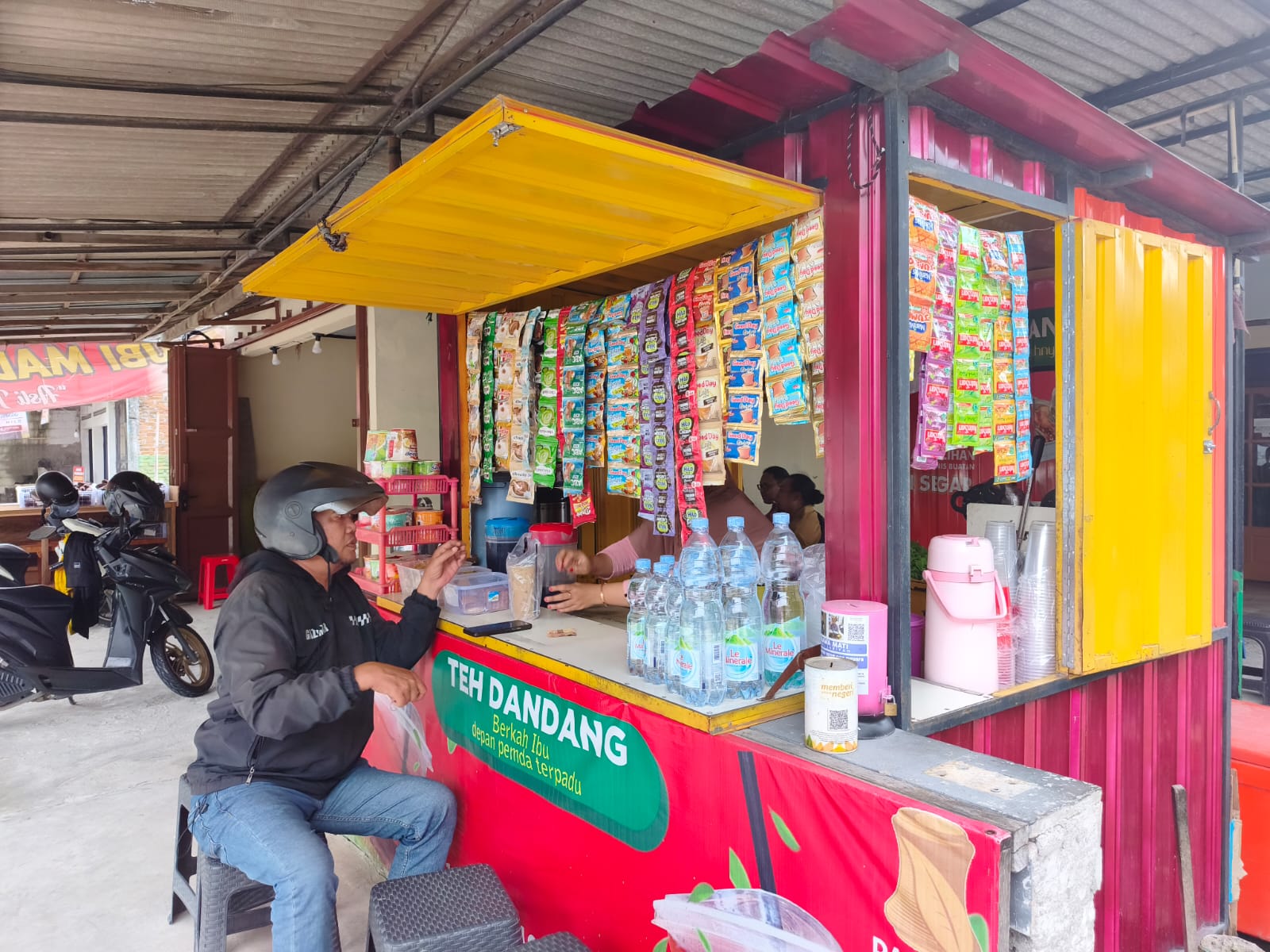 UMKM di Sragen Tercekik Gegara Harga Plastik 